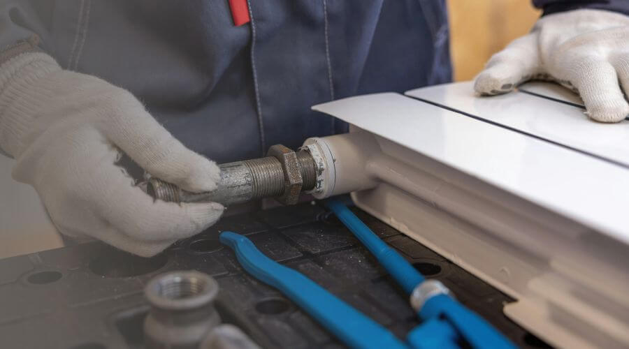 Expert burst pipe repair services in Edelstein, IL